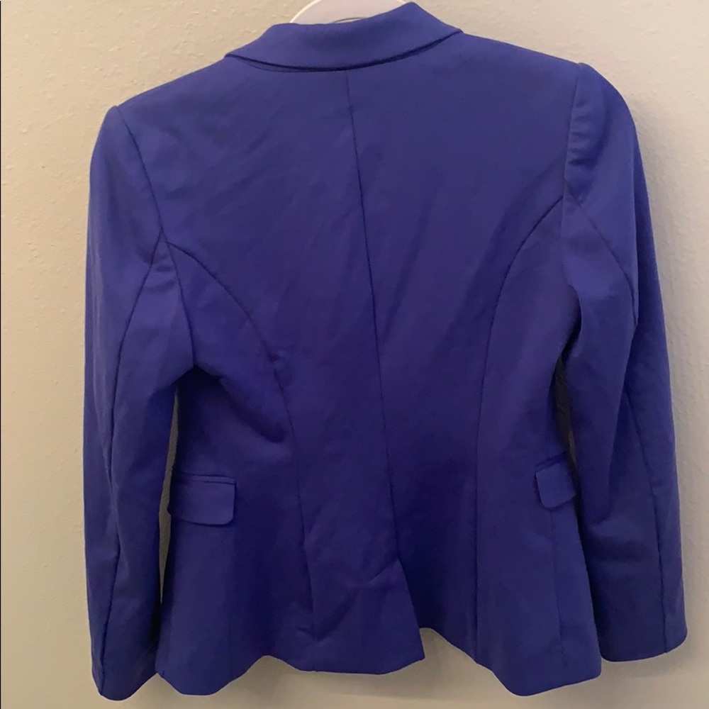 Blazer - Picture 3 of 3